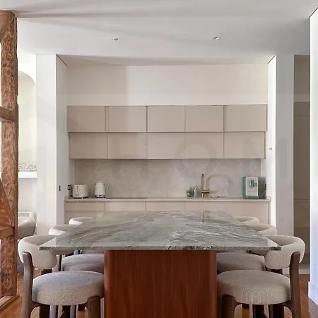 Sunny Architect 3 Bedrooms Center Лиссабон