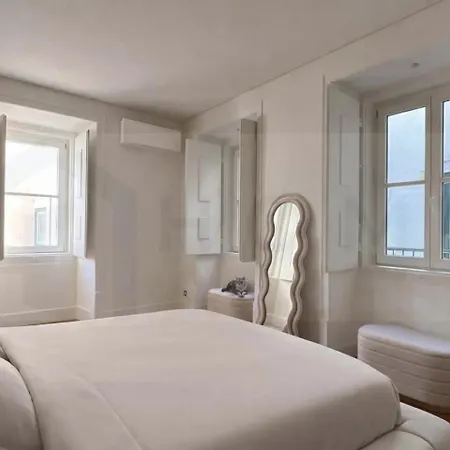 Sunny Architect 3 Bedrooms Center Апартаменты Лиссабон