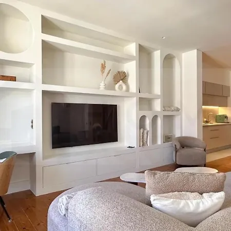 アパート Sunny Architect 3 Bedrooms Center