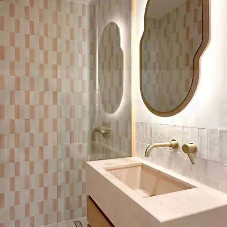 Sunny Architect 3 Bedrooms Center Апартаменты Лиссабон